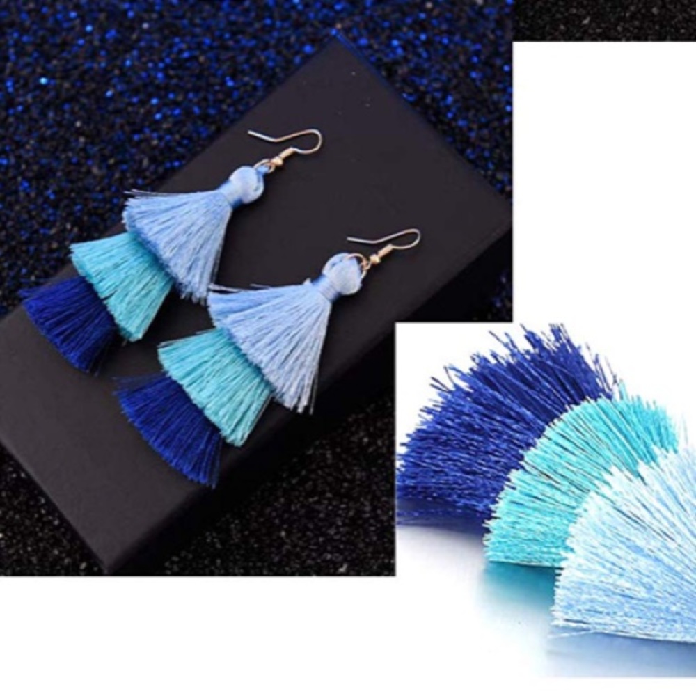 💋4/$25💋💙Lovely Tiered Tassel Earrings (blues)💙